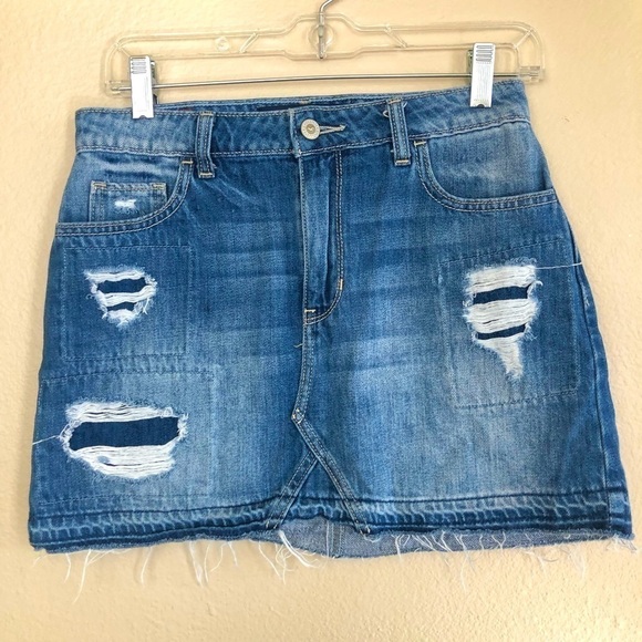 Hollister Womens High Rise Distress Raw Hem Denim Skater Mini Skirt Size 5/27 - Picture 1 of 9